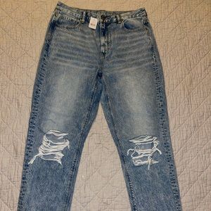 NWT - AEO Mom Jeans